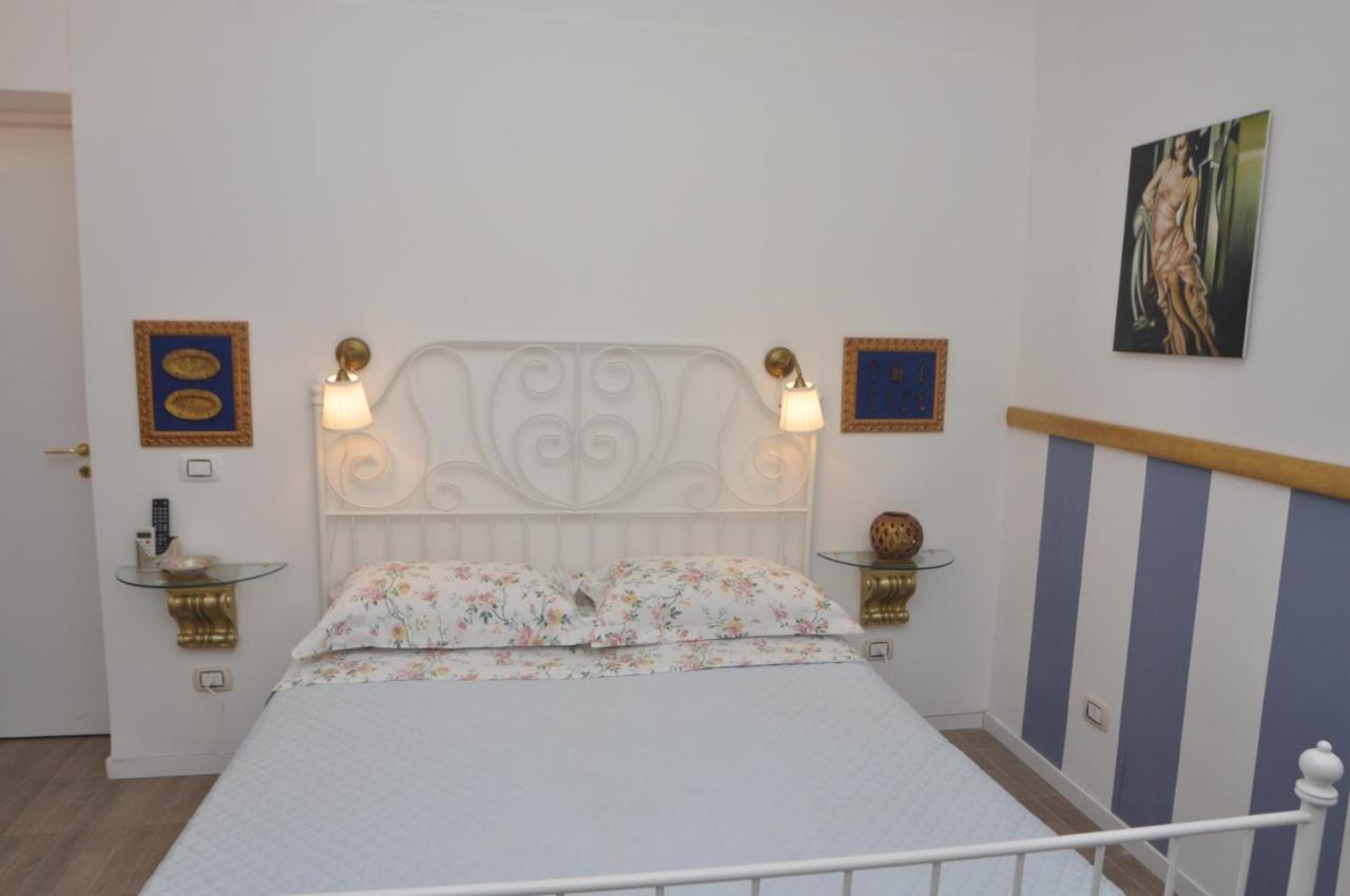 Brenta 12 Bed & Breakfast Messina Bagian luar foto