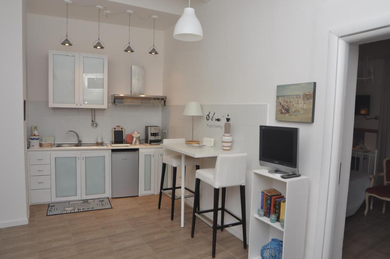 Brenta 12 Bed & Breakfast Messina Bagian luar foto