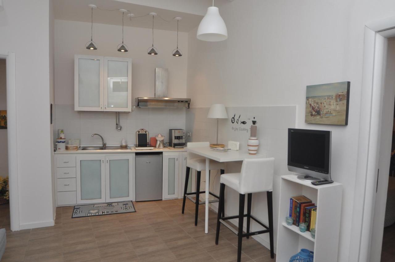 Brenta 12 Bed & Breakfast Messina Bagian luar foto